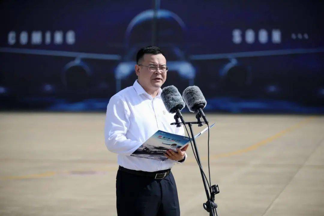 经销商代表凌空首发,我们一起见证1凌空上市6月3日上午,海口美兰机场