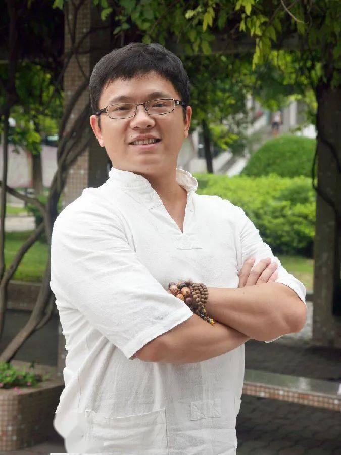 请接收上海戏剧学院舞蹈学院著名教师李源助力cdccdc舞蹈教育十五周年