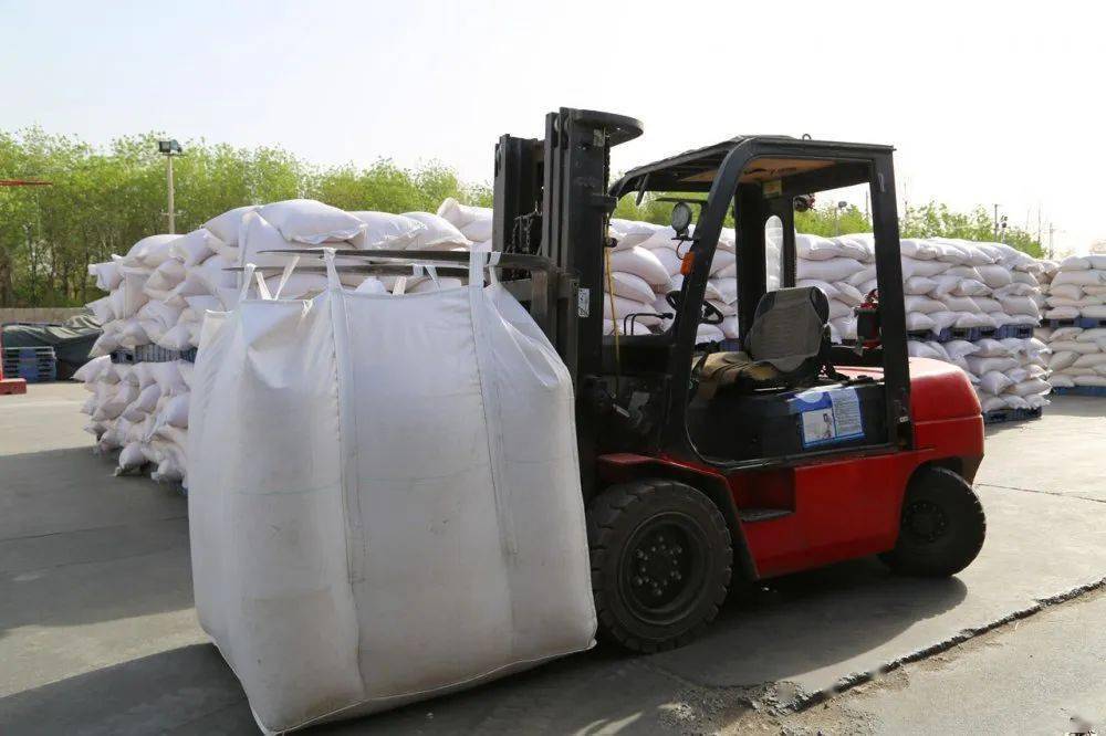 【五个确保,五个见实效】奎货中心:棚车试装吨袋玉米 助力货运上量