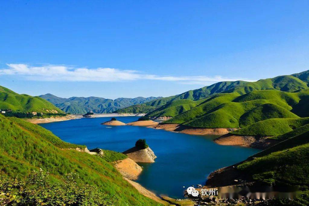 浦北小江水库水平如镜像无边泳池还有万只白鹤翩翩起舞