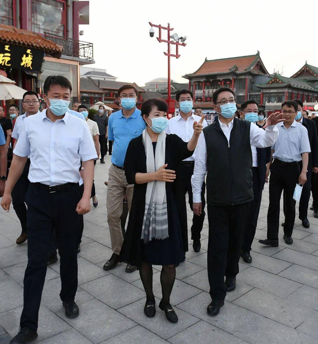 自治区党委常委,市委书记王莉霞,自治区党委常委,宣传部部长白玉刚