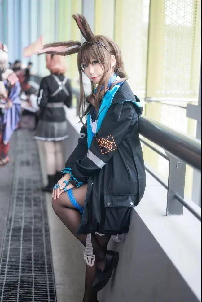 cos—明日方舟 阿米娅,你这么可爱,快跟我回罗德岛吧*(* *)