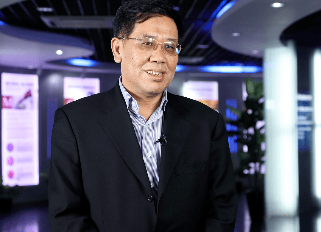 夏世祥,硕士学位,高级经济师.