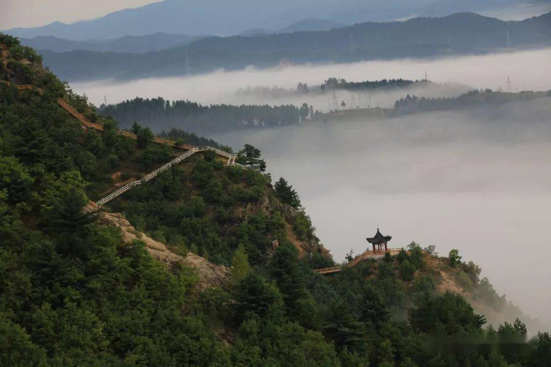 四季风光——金祖峰_金山屯