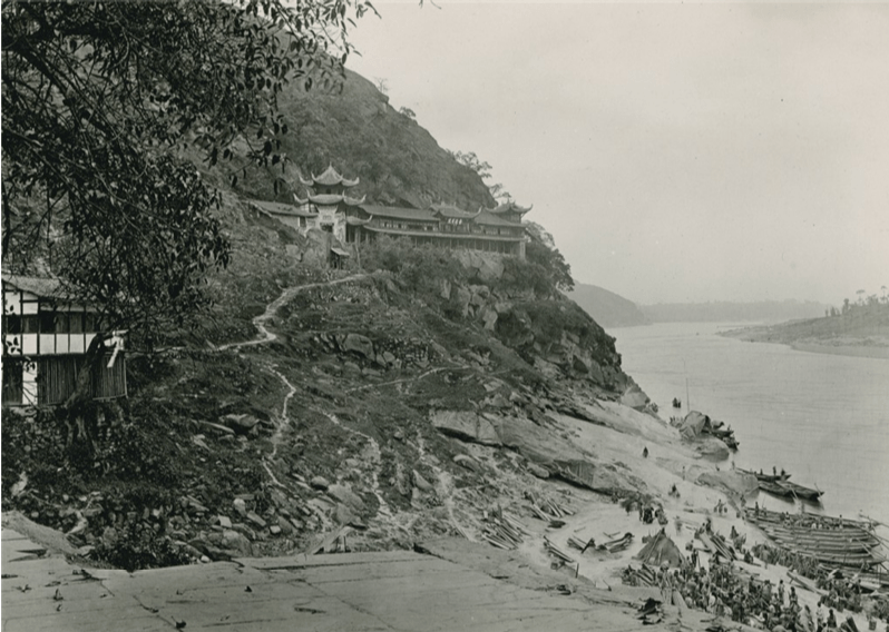 百年前宜宾江边景象当时码头才是宜宾的商圈