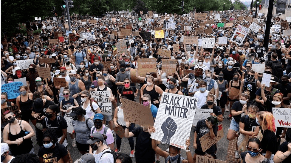 全球数百万人爆发示威游行!英国疫情恐二次爆发