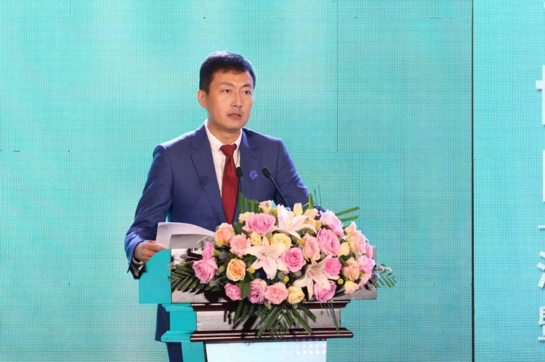 乐城管理局副局长刘哲峰主持仪式