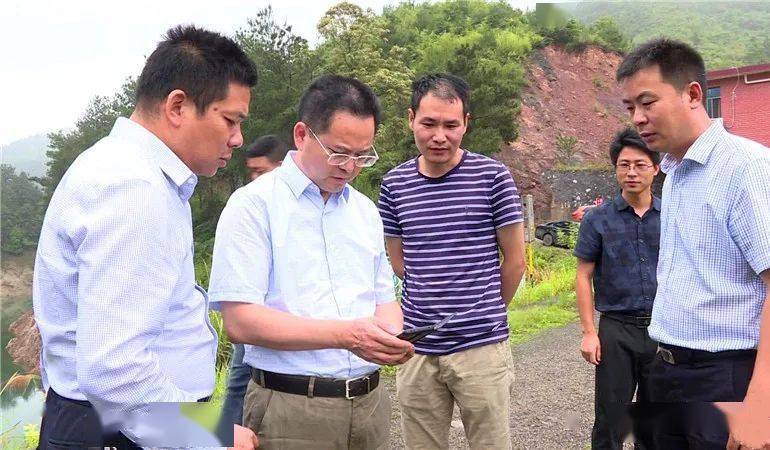 袁玉华到白仓镇石盆水库调研防汛工作_邵阳县