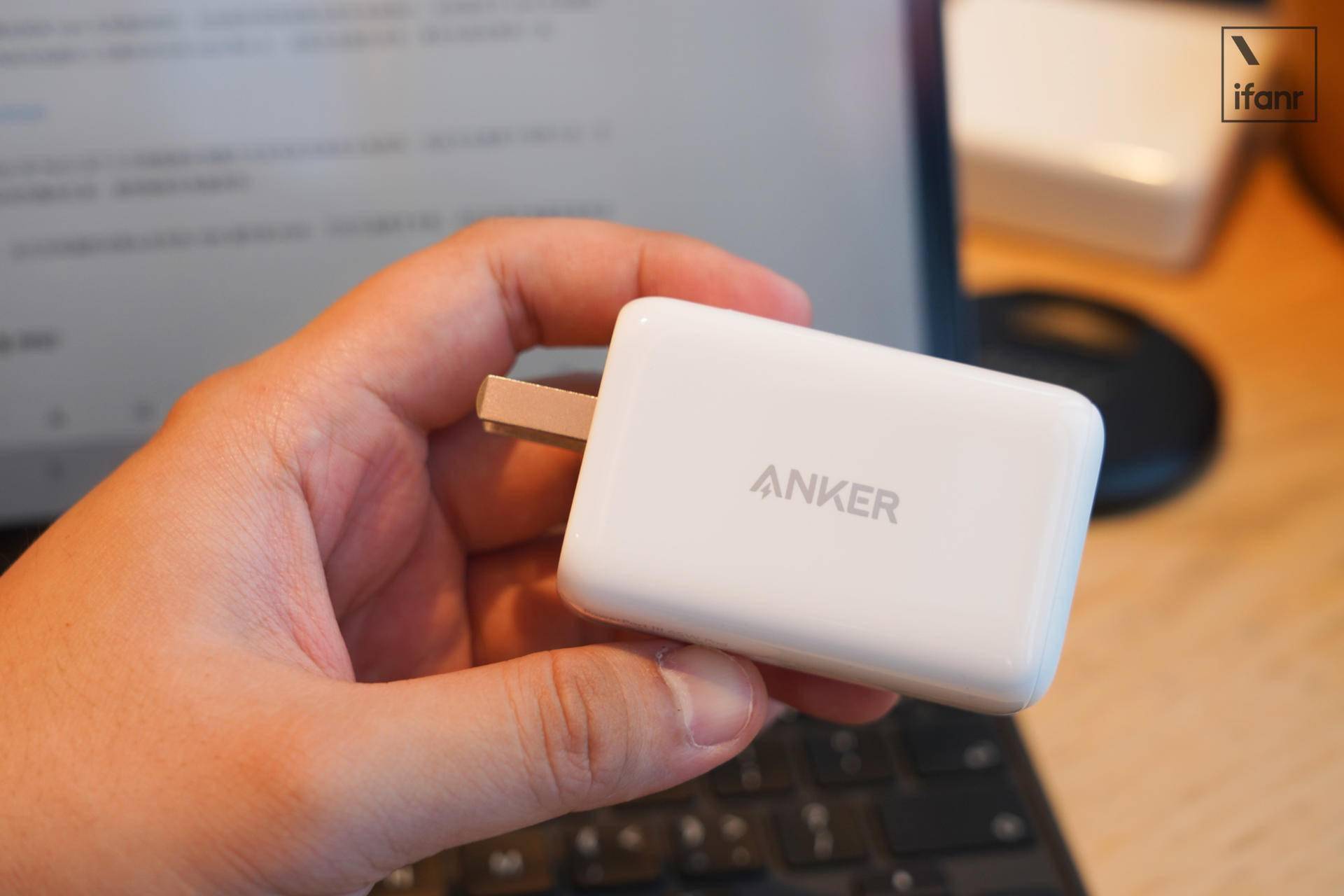 Anker 65W PPS 充电器评测：小如耳机盒，不只是笔记本专用的充电器_