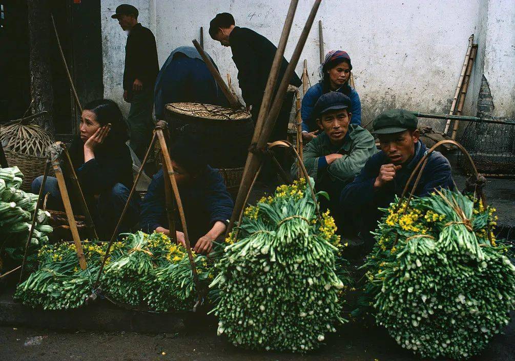 150年中国地摊影像史