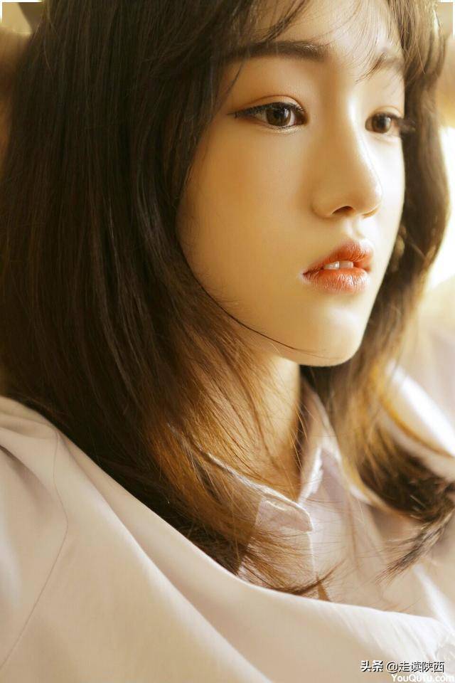 清澈的眼神里藏着淡淡忧伤西安三十八中美女校花写真曝光