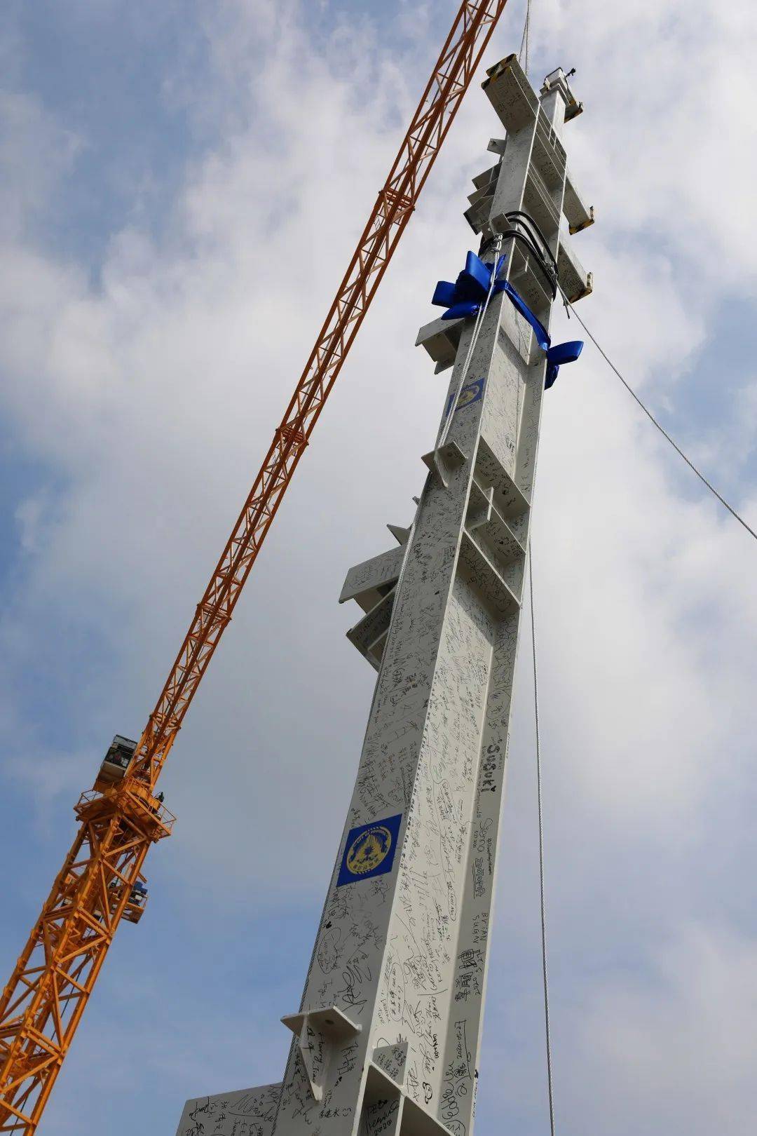 一根钢柱也让人莫名激动也许这就是迪士尼的魅力