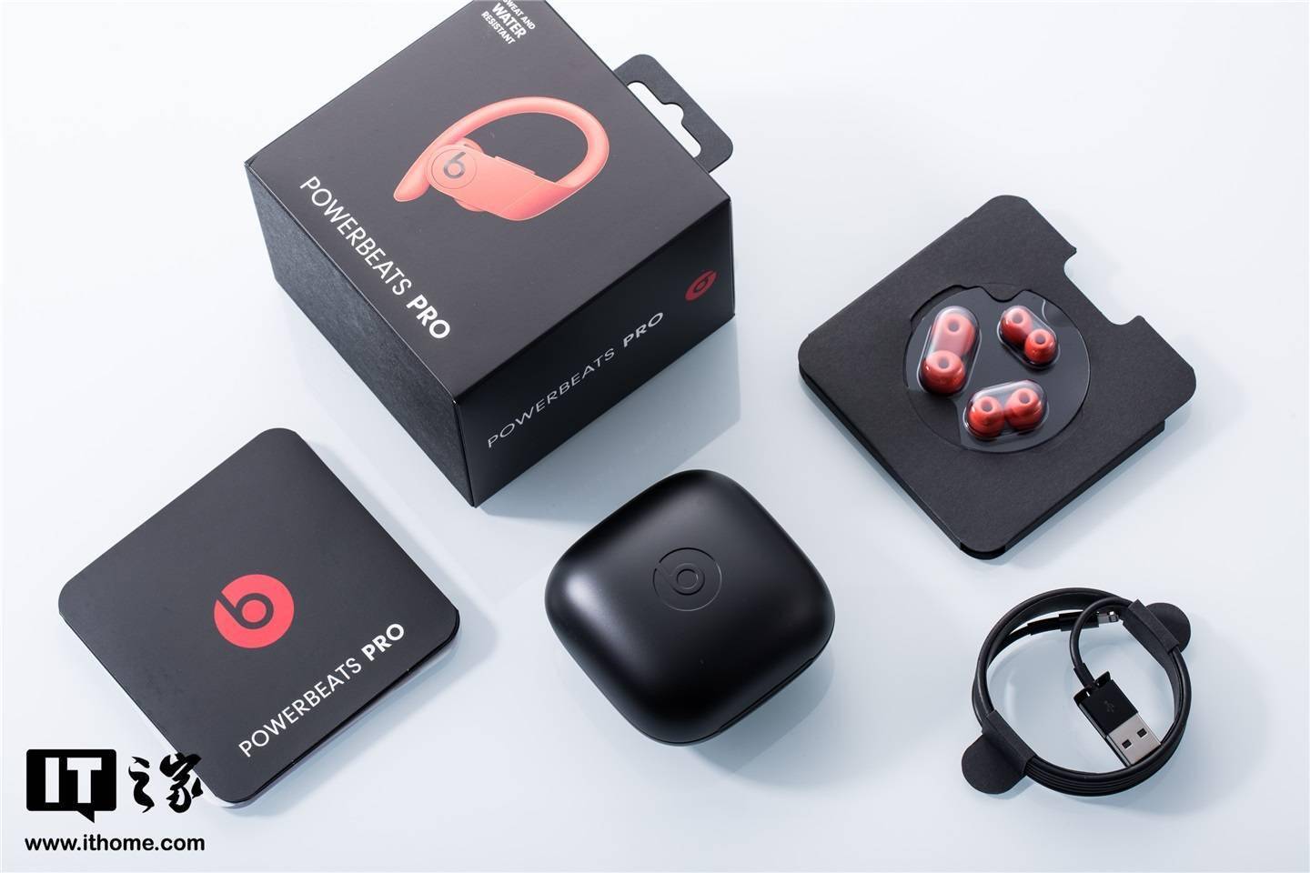 【it之家开箱】苹果 powerbeats pro 熔岩红图赏