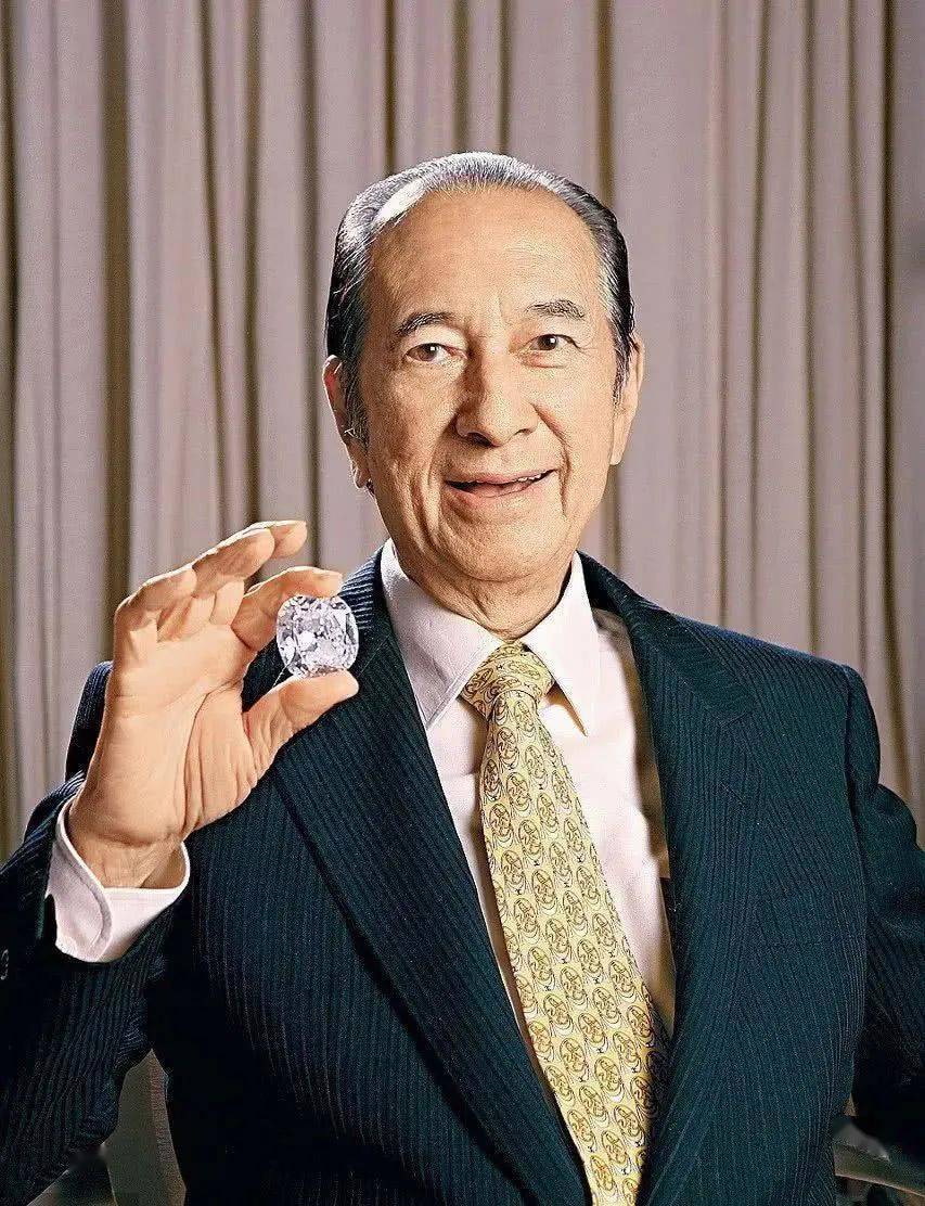 澳门新葡京",本身就让人足够印象深刻了.