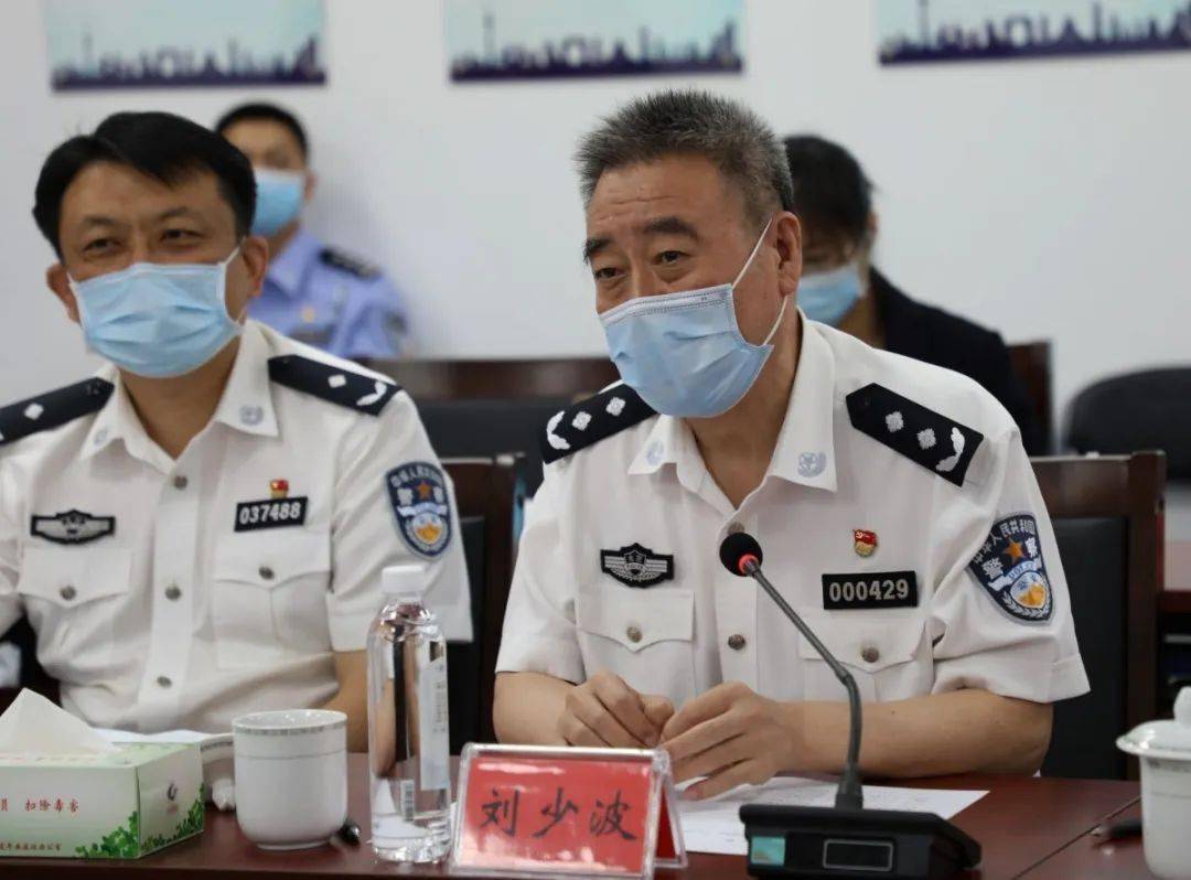 人大时政开启创新模式看融入式警务助力社会治理