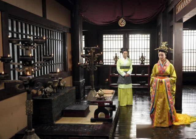 而让这一代美人,越国大功臣消失的人,极有可能是越国王后,而王后此举