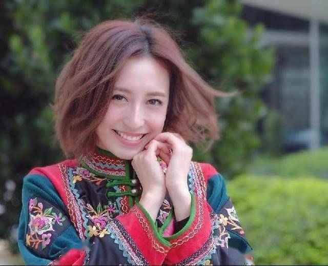 两tvb小花因豪船派对事件闹翻 细数圈内曾经要好今翻脸的艺人_冯盈盈