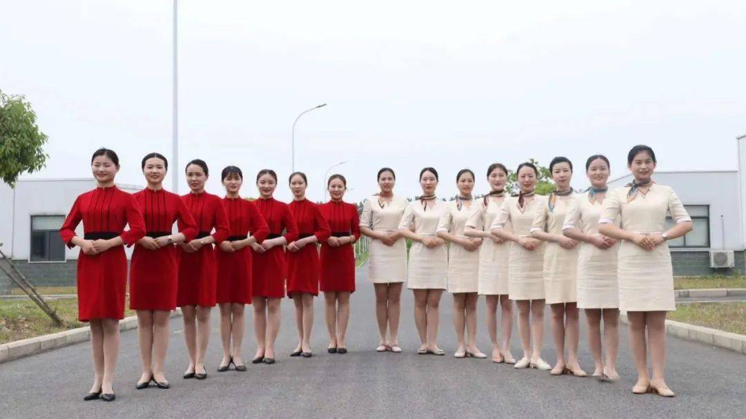 第一届礼仪队培训 | 走进礼仪课堂,成就高端品质_训练