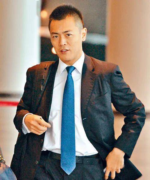 沽空长子刘鸣炜将242亿股份卖给甘比三子女风流情史像刘銮雄