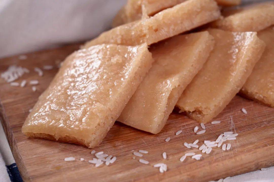 红糖伦教糕口味会更加清淡一些,但据说这才是最原始的伦教糕.