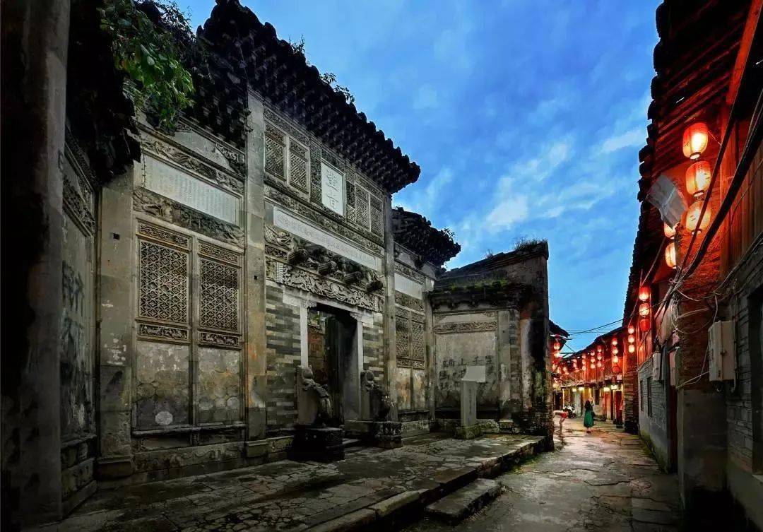 六月因荷而来武夷山五夫古镇赏荷花齐云仙境齐云峰超值一日游