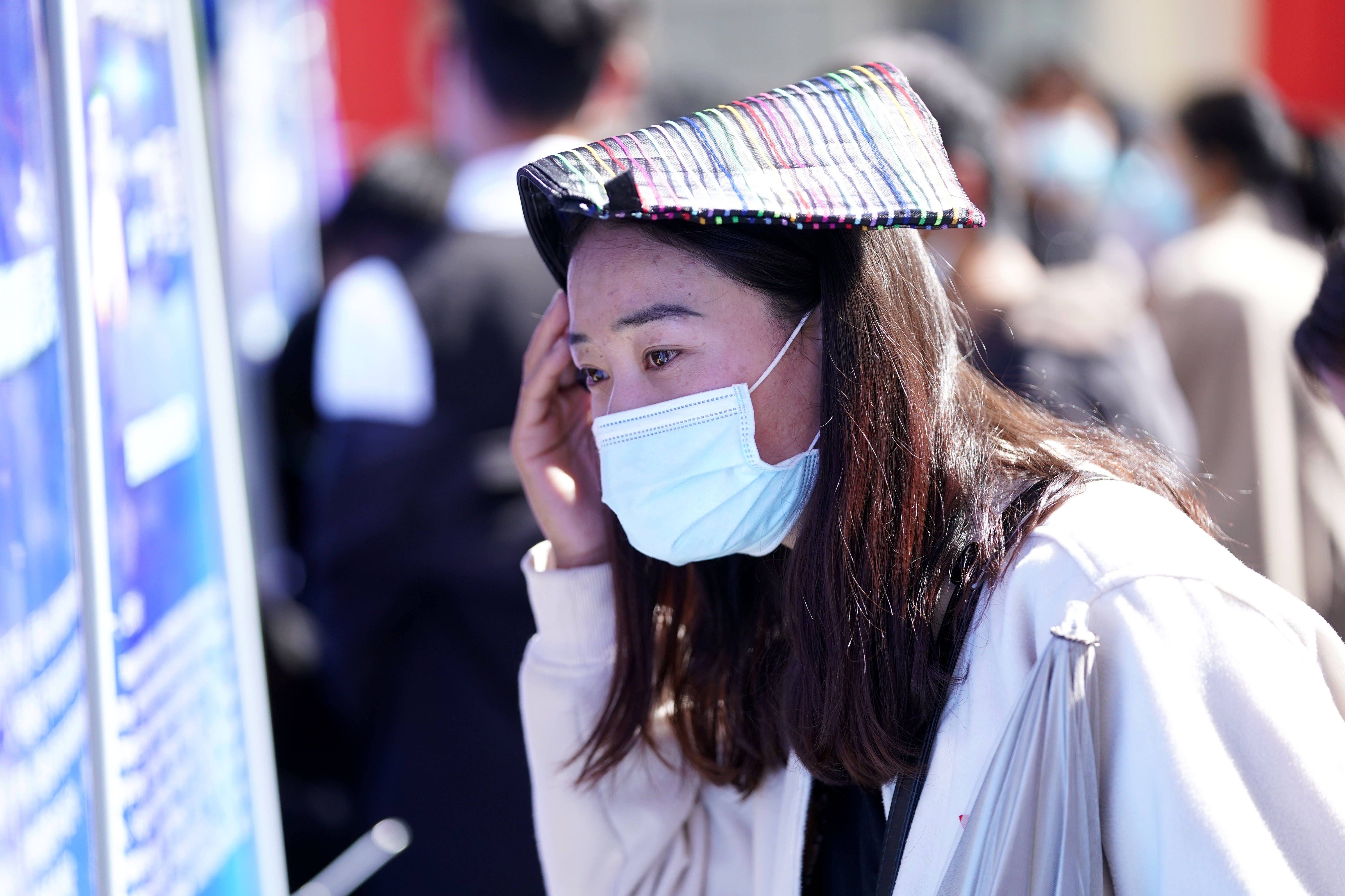 涪陵车务段春运首日平稳有序发送旅客3.6万人