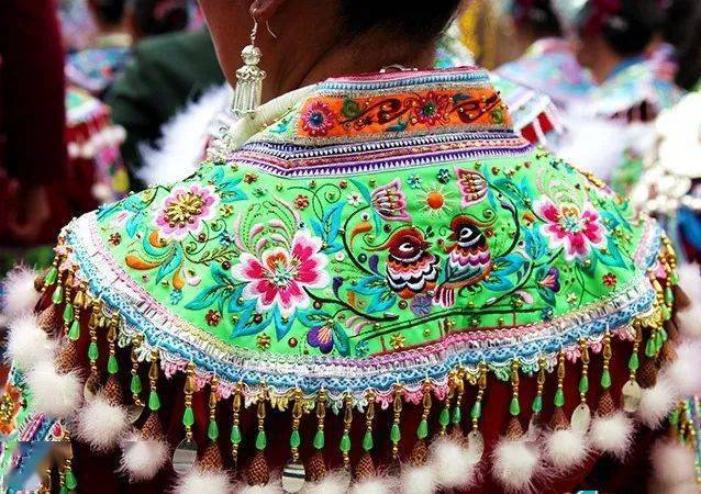 融水苗族"达配"和她们的白鸟衣融水苗族"达配"和她们的白鸟衣文化和