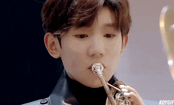 下载「爱豆app」 了解偶像的最新动态下载「爱豆app」 了解偶像的最新