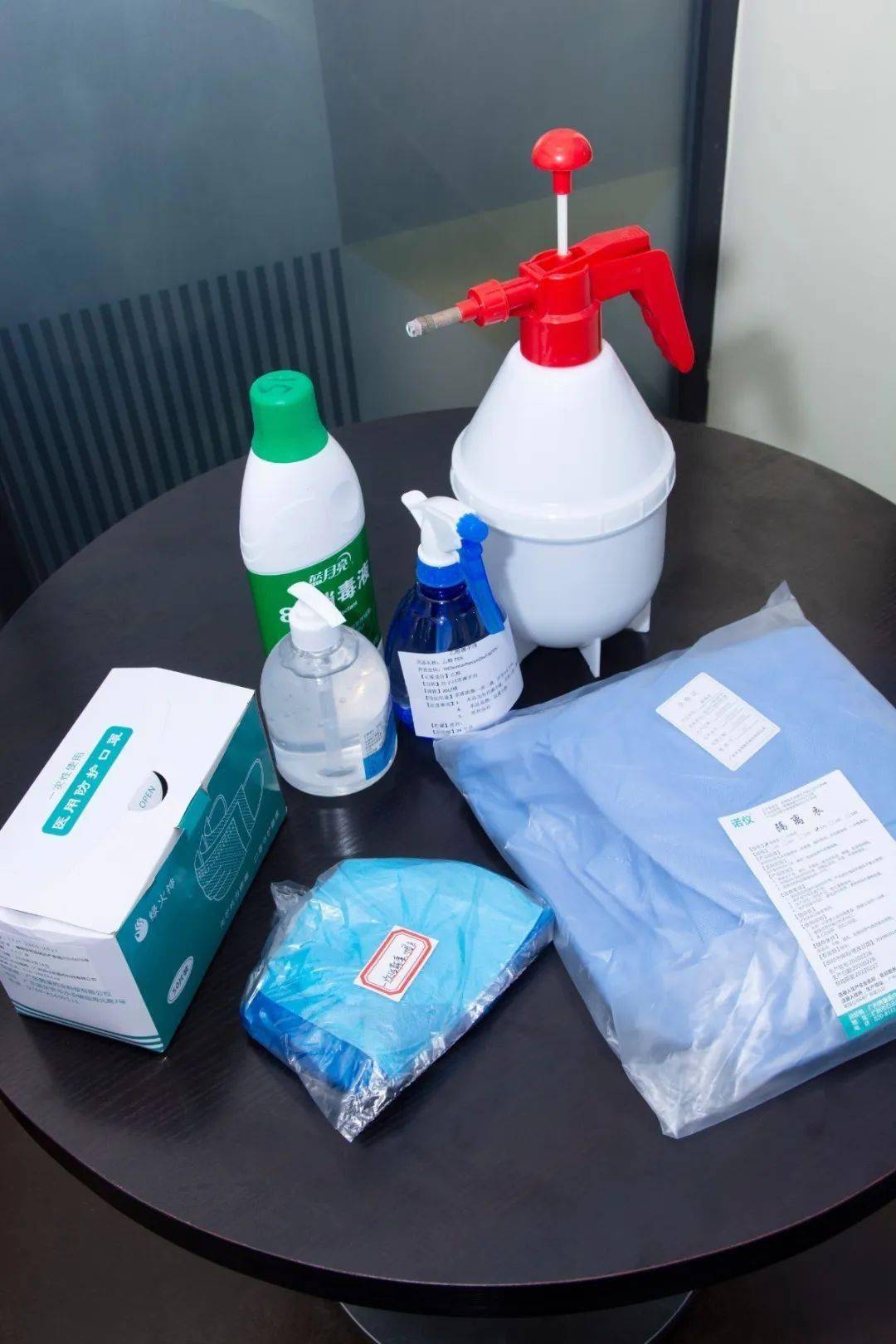 熟悉的教室久违的课堂立尚校区全线复课啦严控防疫第一道安全更放心