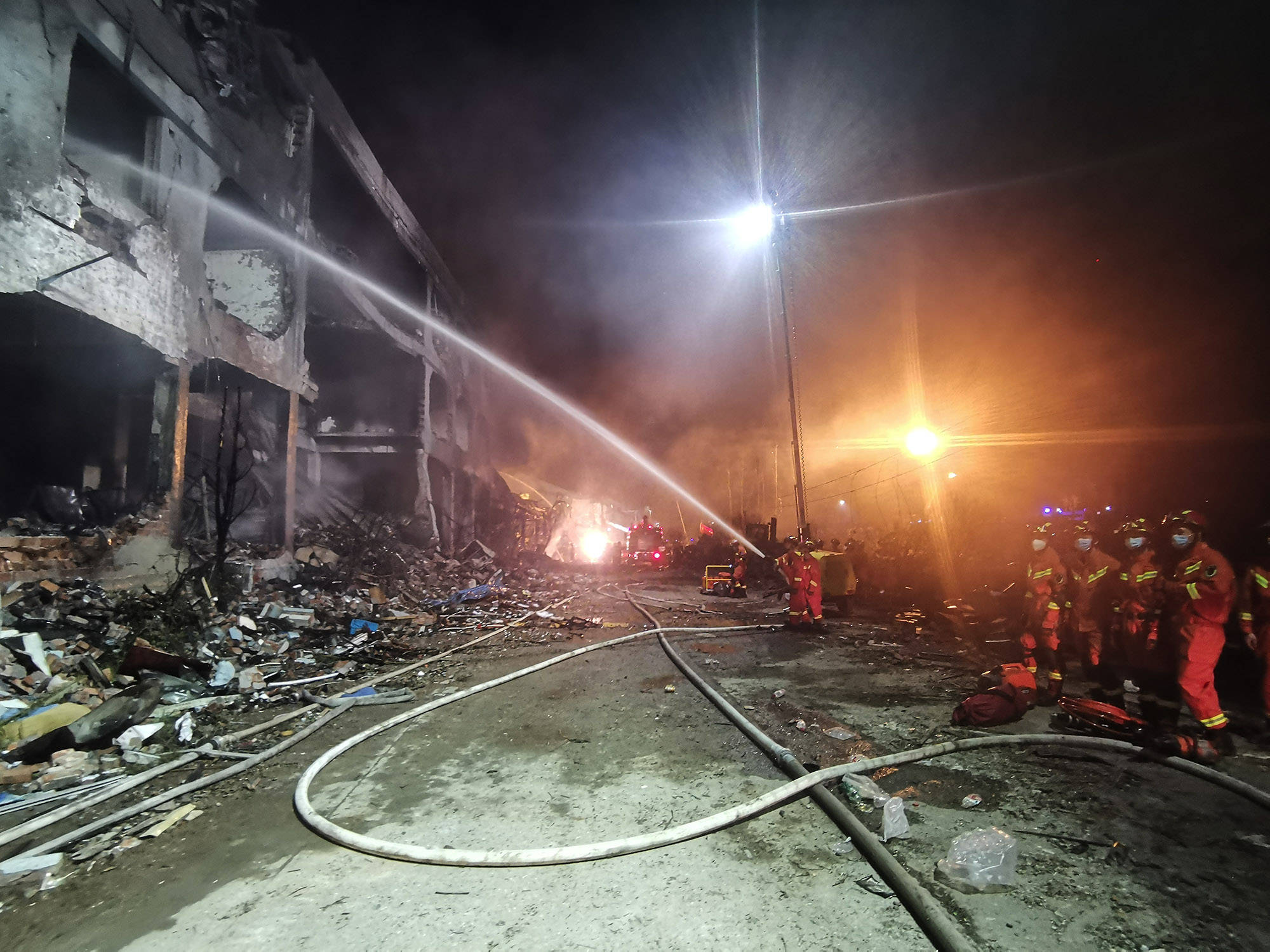 浙江温岭槽罐车爆炸已致10人死亡117人受伤
