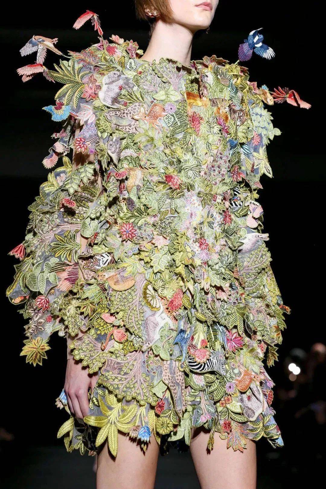 新面料工艺让你设计与众不同创意科技面料vs高定肌理面料