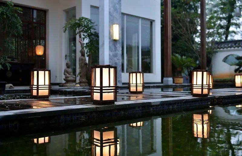 有人也许会问,如此繁华的地方有这么一个私密的会所,如何保证顾客的