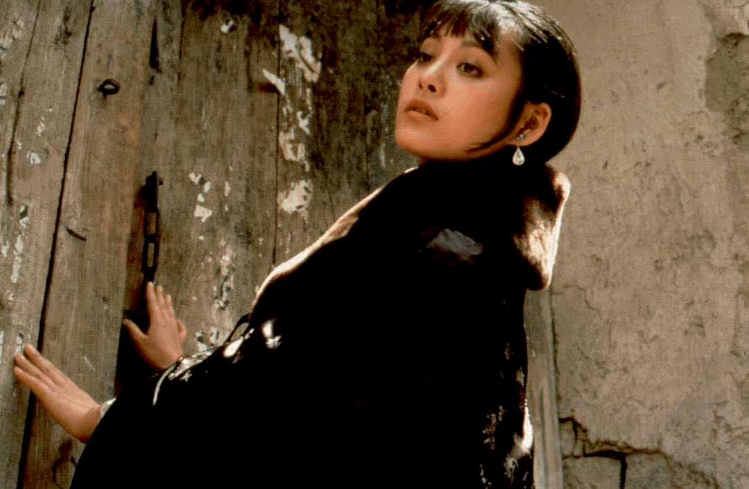 直到何平导演《炮打双灯》,被圈子划进了黑名单.