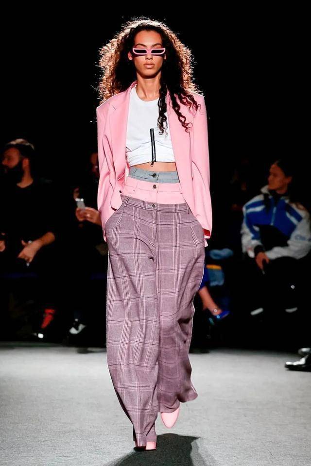 从法学到珠宝再到服装设计感受natashazinko骨子中流淌的苏联美学