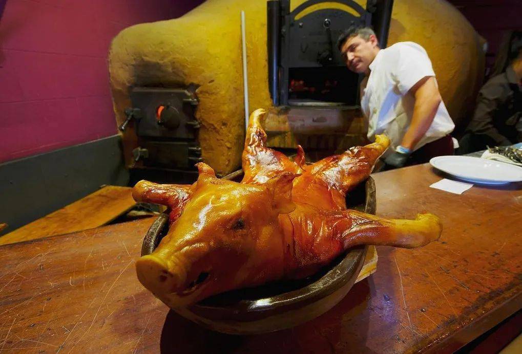 烤乳猪西班牙最有名的美食