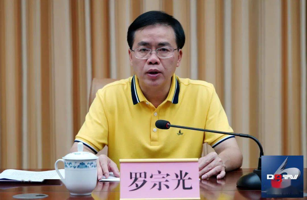6月14日,县委书记罗宗光到博白镇,亚山镇调研生猪恢复生产和粪污资源