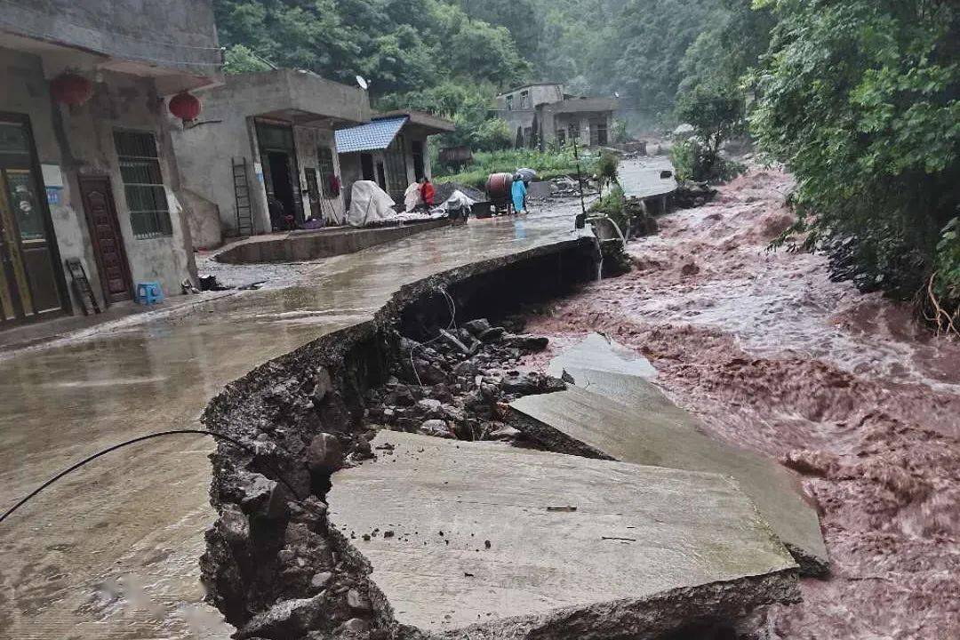 通江多个乡镇受灾,部分道路暂时无法通行!