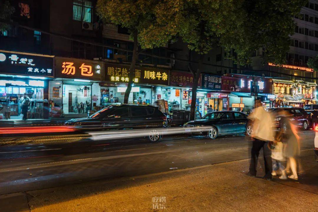 汉阳是宵夜荒漠玫瑰街第一个不服