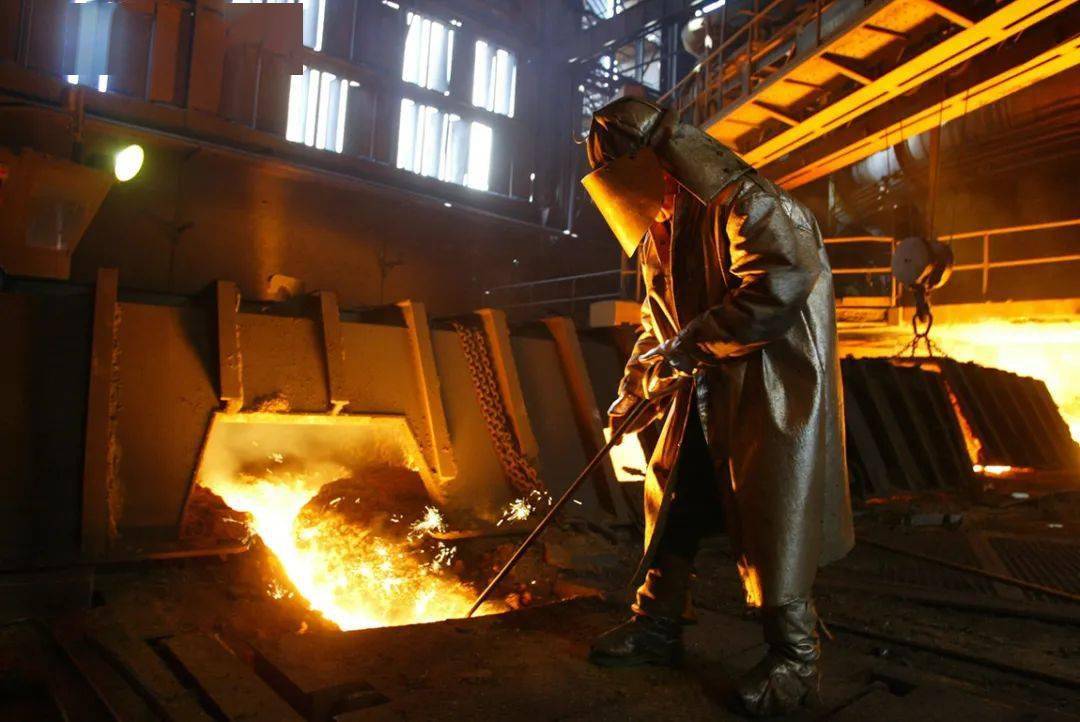 当你知道一线炼钢工人的工作环境有多恶劣就明白自己所在环境有多好