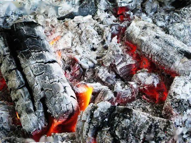 拒绝与日寇合作,海口廖家大院被烧成灰烬,廖开振曾获得抗战一级勋章.