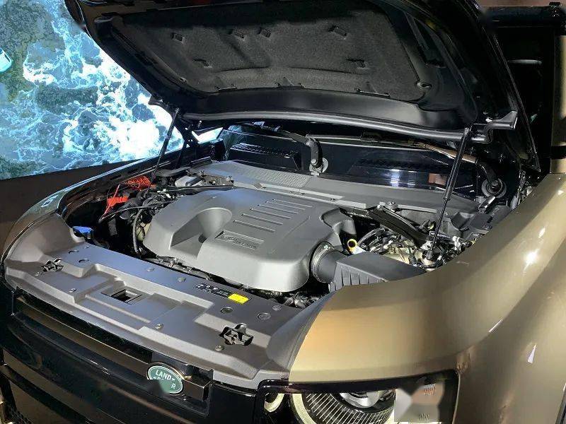 家族图腾焕新再现全新路虎卫士国内首秀