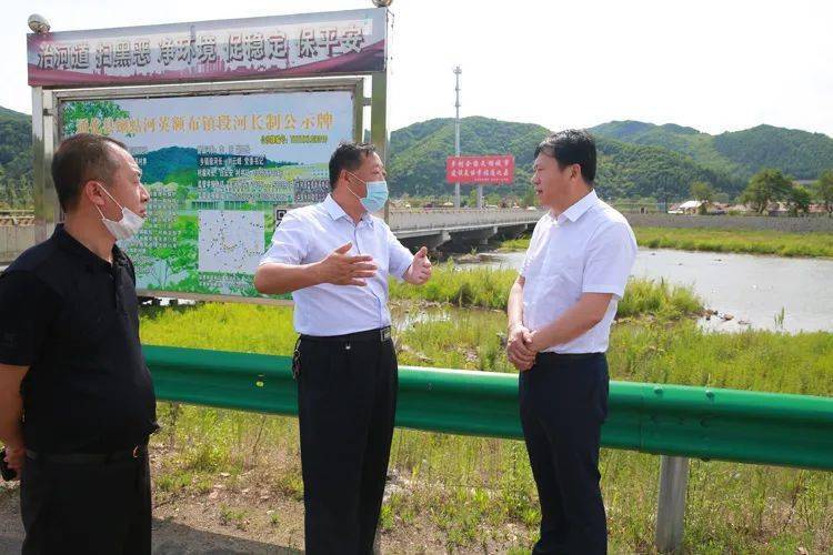 孙继民开展巡河工作