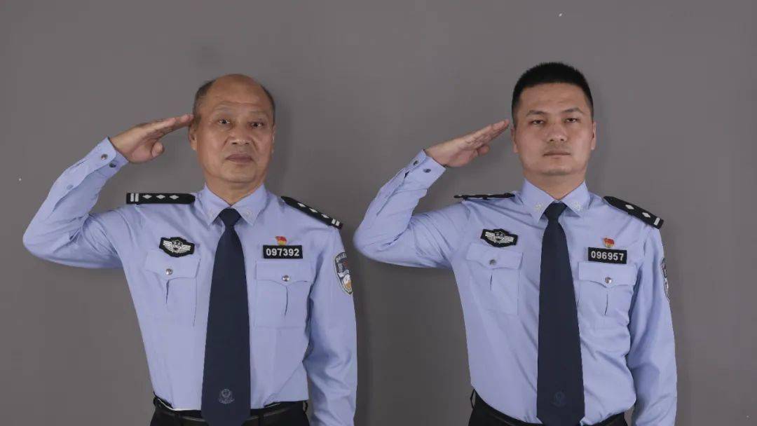 他是爸爸,也是警察