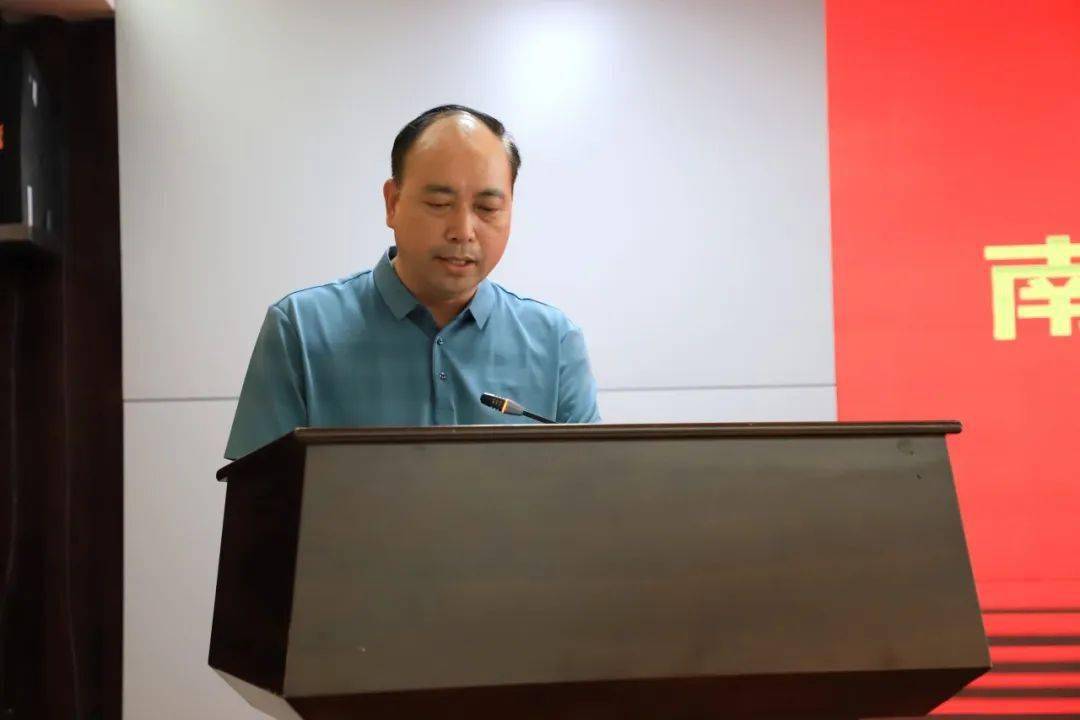 施扬 来自搜狐网