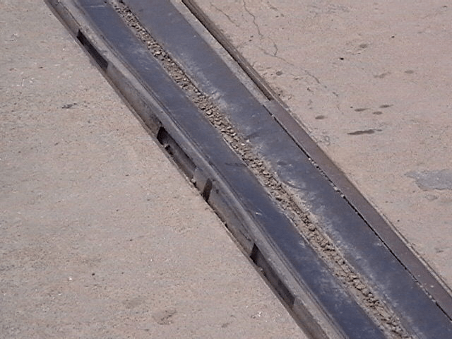 桥梁伸缩缝该怎么做看完你就知道了