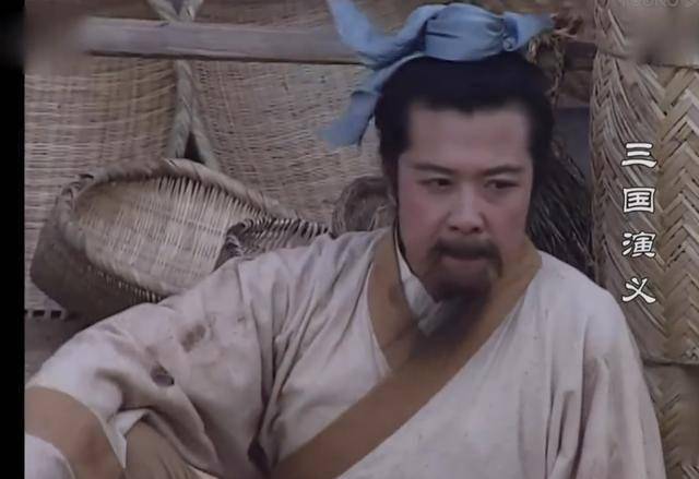 刘备回答说:"臣乃中山靖王之后,孝景皇帝阁下玄孙,刘雄之孙,刘弘之子