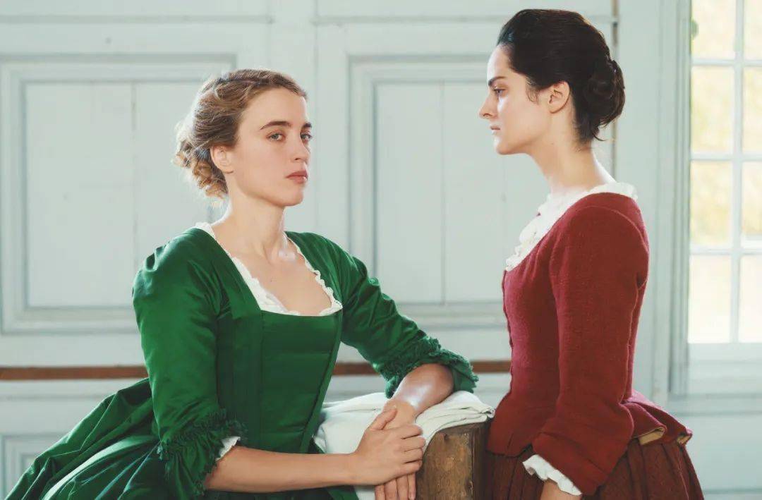 春潮与燃烧女性主义的激进表达