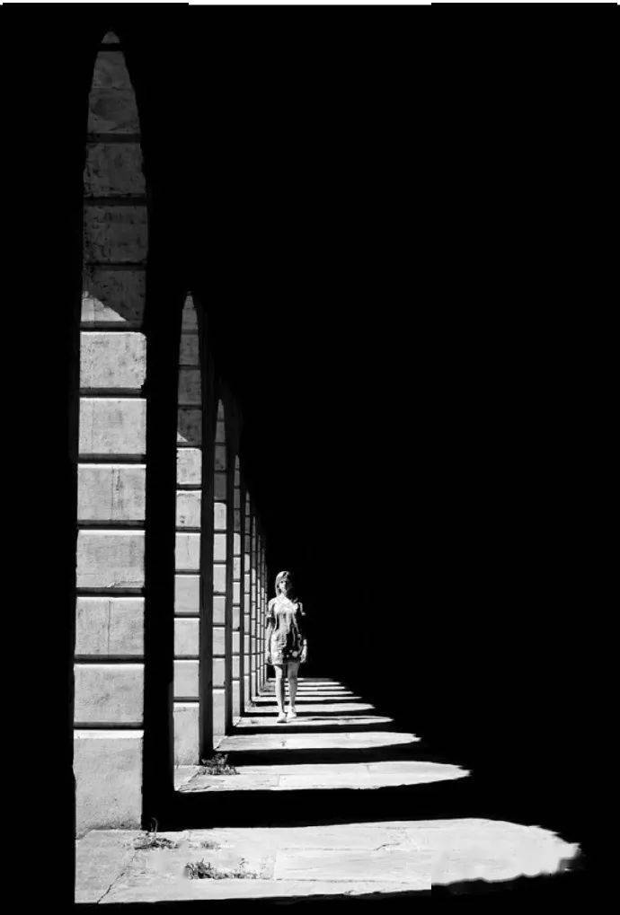 黑白摄影 | 心灵是生活之累