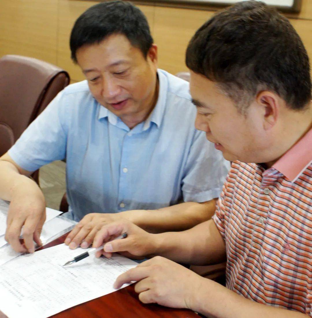 6月24日市住建局节能与科技处二级调研员王俊峰