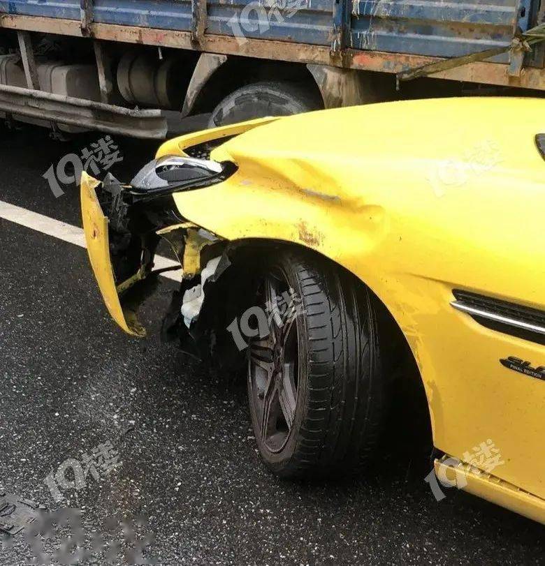 19楼网友热评:@daling0720:估计又是油门当成刹车踩的…@wwwzhy163